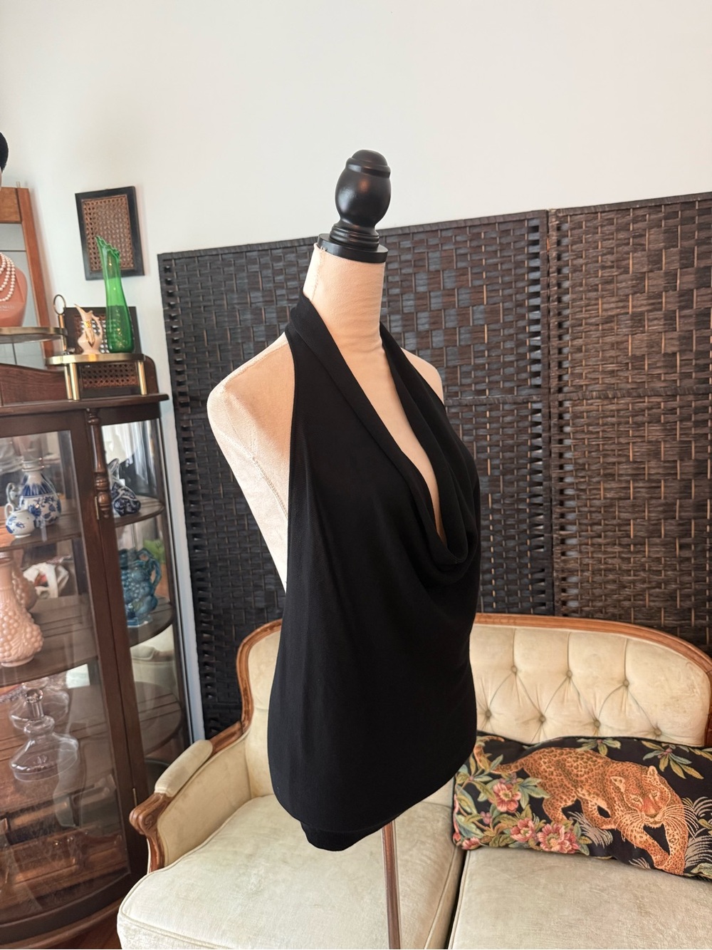 🖤 Lucy Paris Black Halter Cowl Neck Open Back Sweater Tank Top NWT Large - Picture 3 of 10